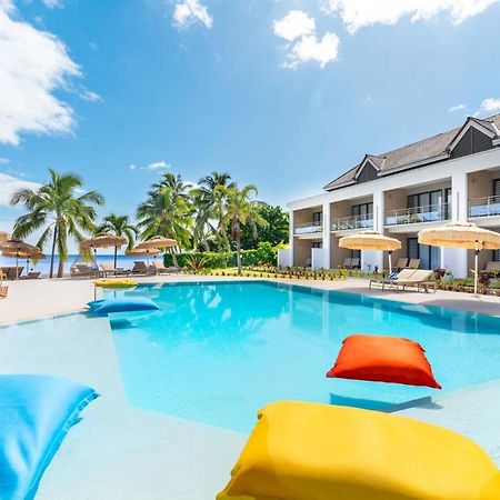 Cook'S Bay Hotel & Suites Paopao エクステリア 写真