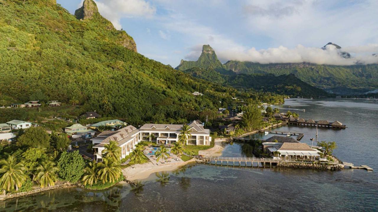 Cook'S Bay Hotel & Suites Paopao エクステリア 写真